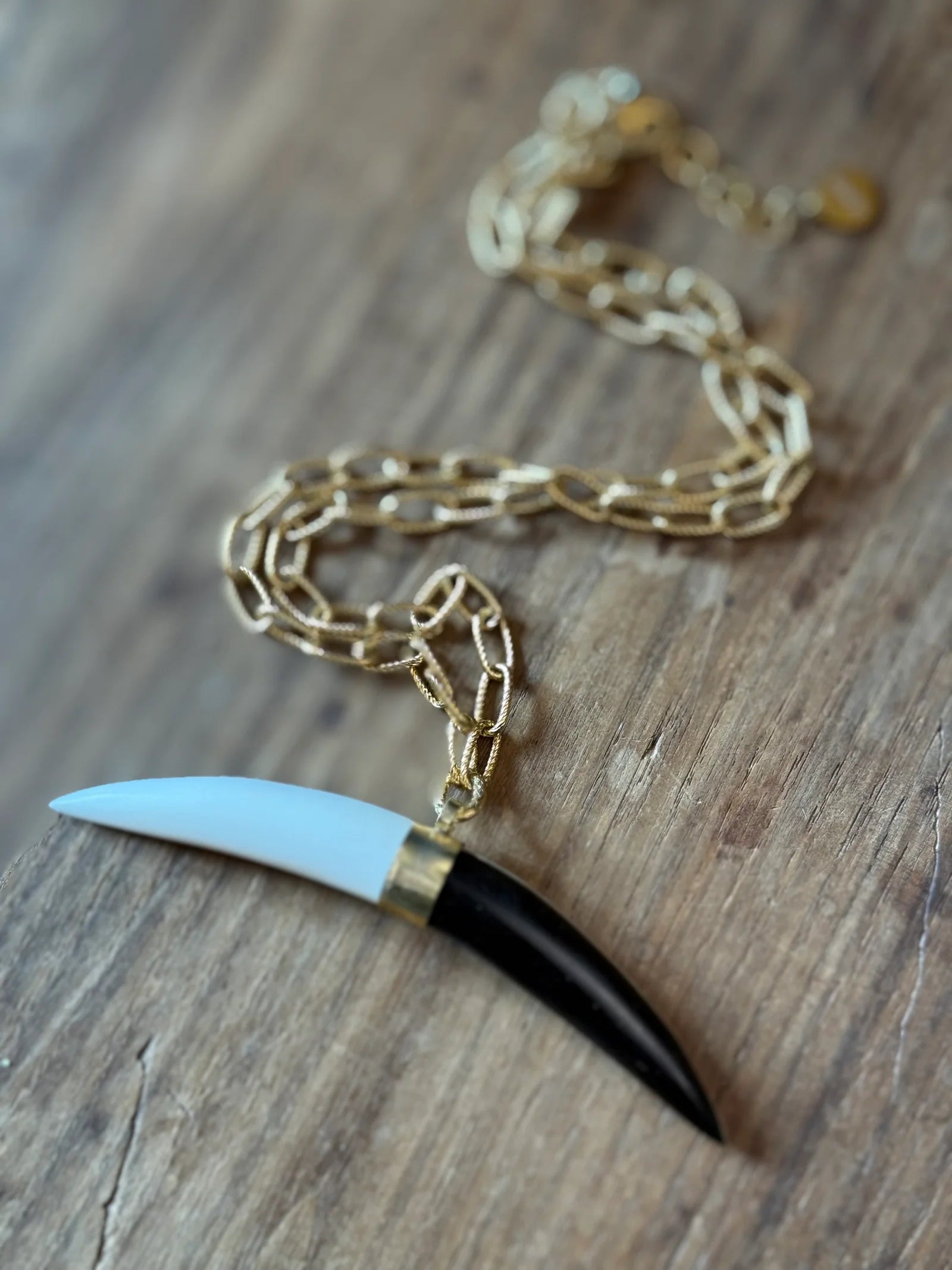 SABANG BLACK & WHITE