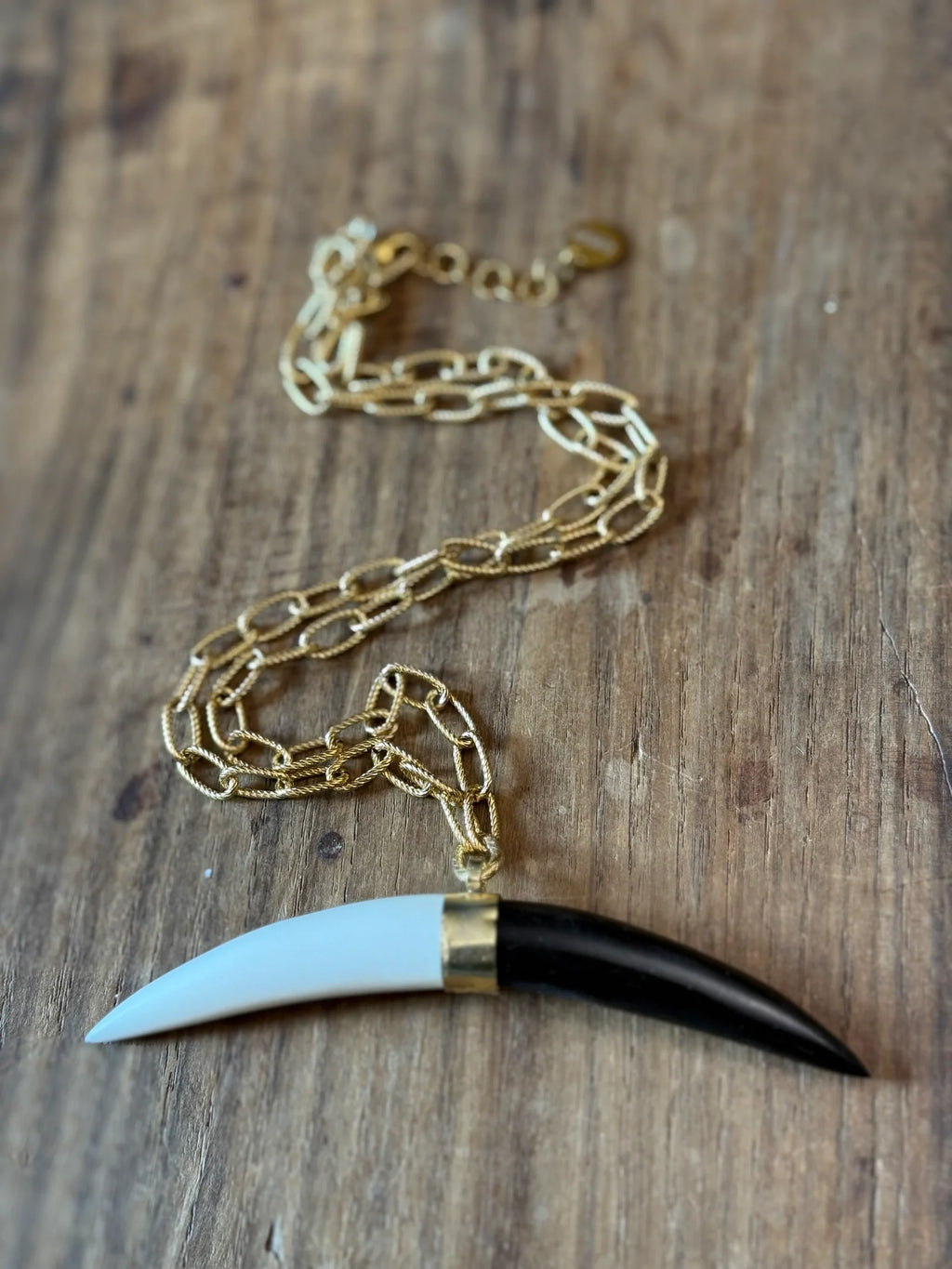 SABANG BLACK & WHITE