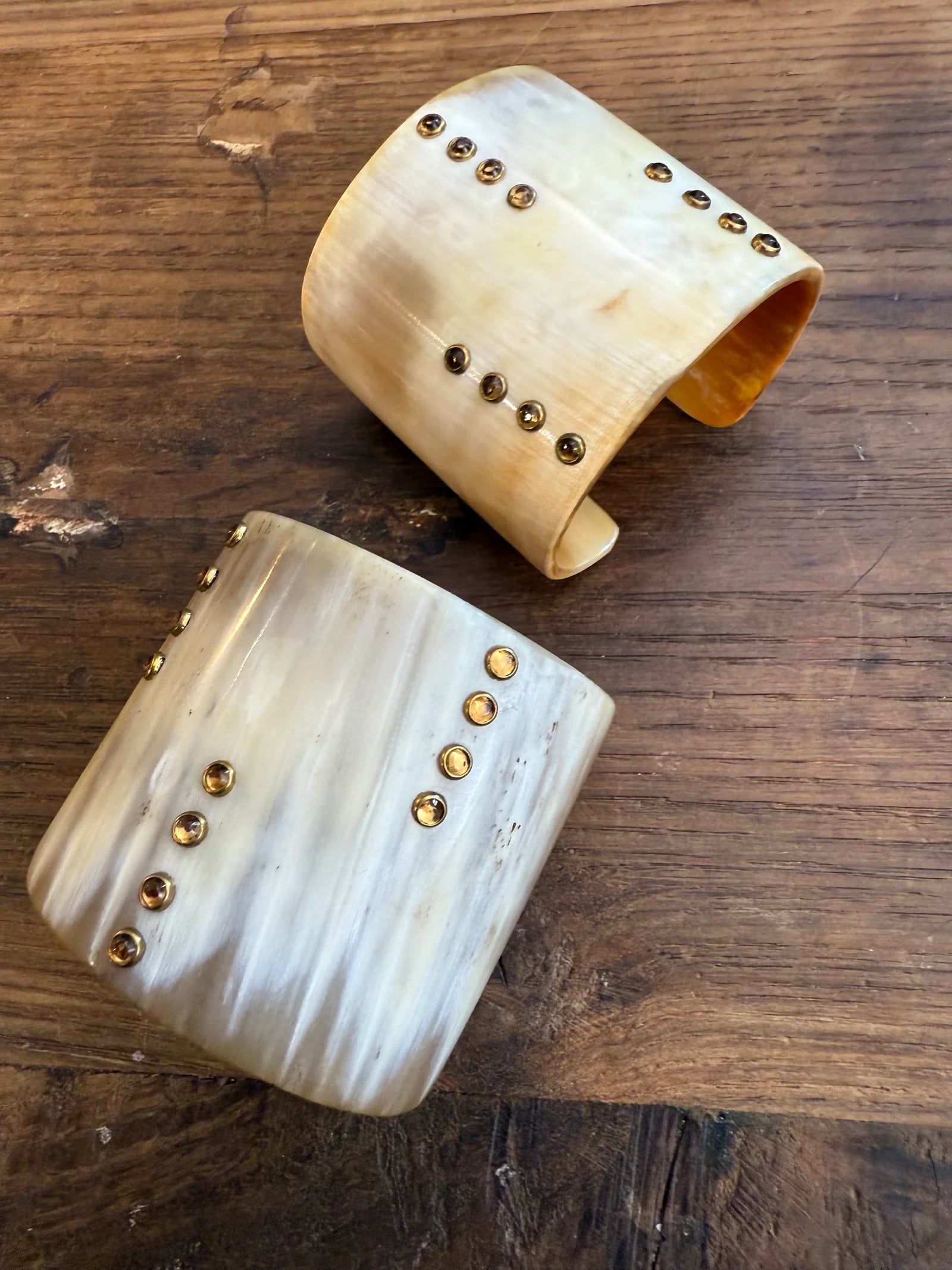 WHITE STELLAR BRACELET